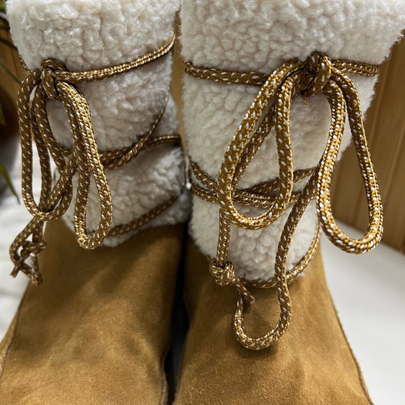 Koolaburra by UGG Michon Bootie - Picture 8 of 9